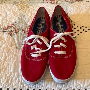 Keds red tennis shoes size 9.5 never worn